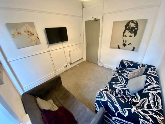 4 bedroom house to rent - Photo 1