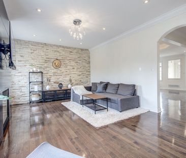 For Lease - 230 Humberland Drive, Richmond Hill, Ontario - Photo 3