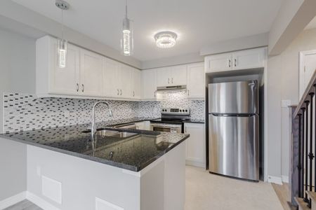 For Lease - 125 Toucan Trail, Oakville, Ontario - Photo 4