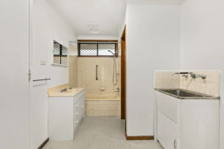 Character & Coastal Charm - Photo 5