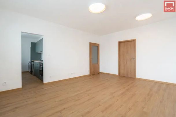 Pronájem čerstvě rekonstruovaného bytu 3+1 72 m - Photo 1