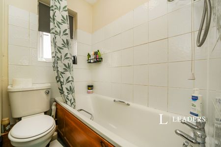 2 bedroom house to rent Maple Close, Hardwicke, Gloucester, GL2 - Photo 3