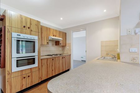 Three Bedroom Home in a Quiet Street - Photo 4