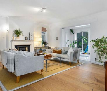 6 bedroom detached house to rent - Photo 3