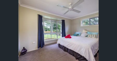 HIGHLY SOUGHT GOLF COURSE SIDE OF REDLAND BAY! - Photo 2