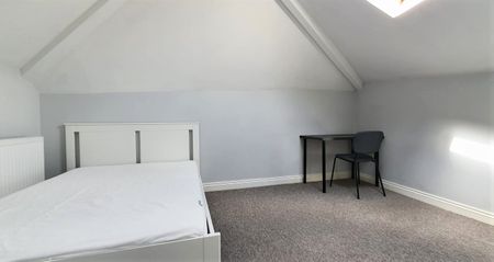 5 Bed Terraced House, Ashley Hill, BS6 - Photo 4