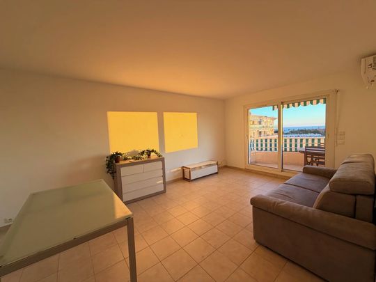 Location Appartement 2 pièces 47m² ST LAURENT DU VAR 06700 - Photo 1