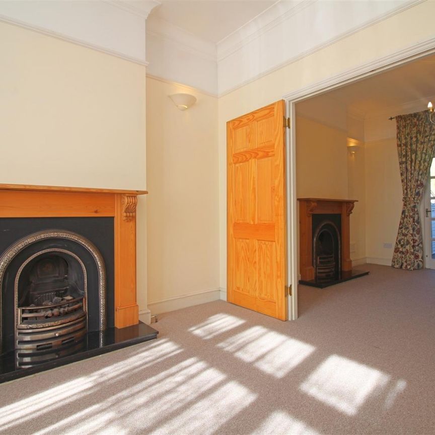 5 Bedroom House To Let - Photo 1