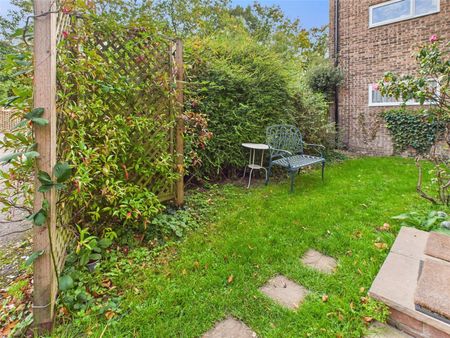 Strawberry Hill Road, Twickenham, Middlesex, TW1 - Photo 4