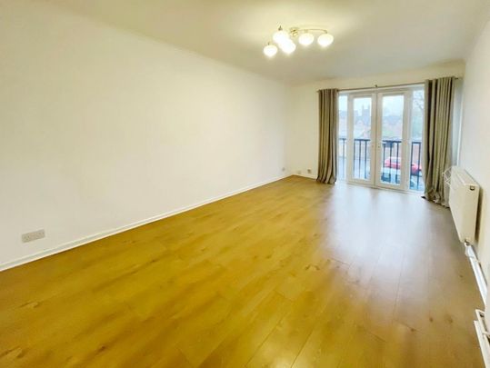 1 bedroom flat to rent - Photo 1