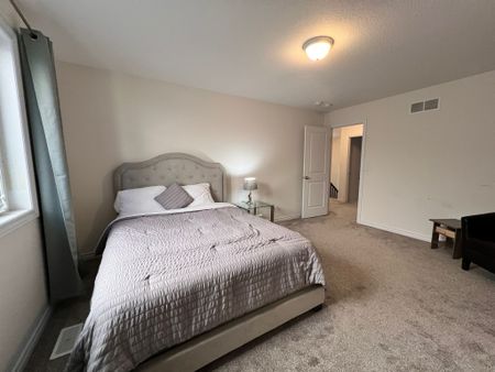 For Lease - 14 Gourlay Farm Lane Unit# UPPER UNIT, North Dumfries, Ontario - Photo 4