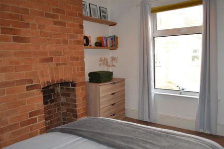 2 bedroom terraced house to rent - Photo 5