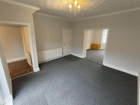 3 bedroom terraced house to rent - Photo 2