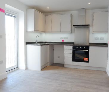 1 bedroom flat to rent - Photo 2