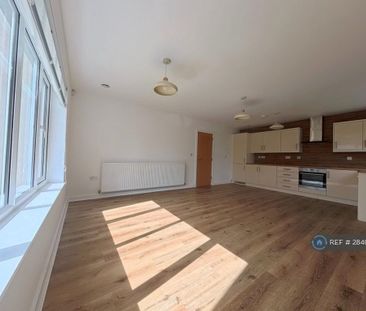2 bedroom flat to rent - Photo 3