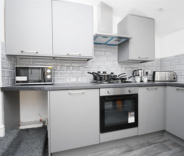 1 bed house share to rent in St. Matthew Street, Burnley, BB11 - Photo 5