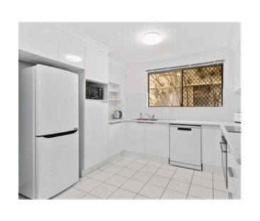 FULLY FURNISHED APARTMENT WITH OUTDOOR LIVING - Photo 4