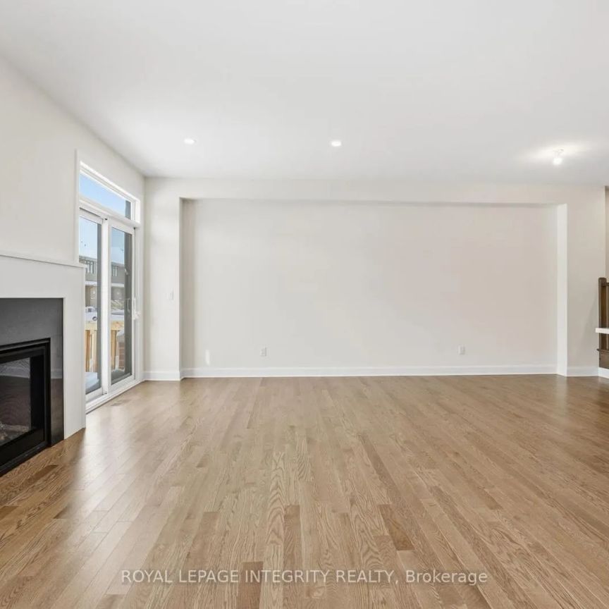 1194 SPOOR STREET - Photo 1