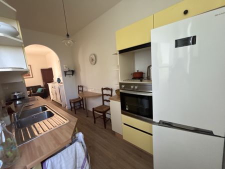 À louer – Maison de village T3 meublée avec jardin et cave (65 m² – R+1) - Photo 3