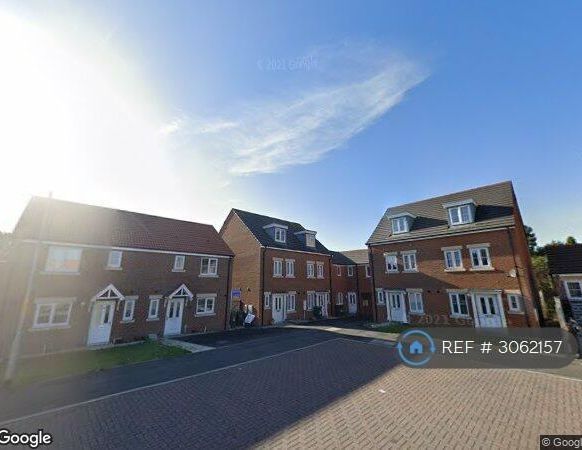 3 bedroom end of terrace house to rent - Photo 1