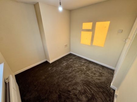 Lloyds Road, Halesowen - Photo 3