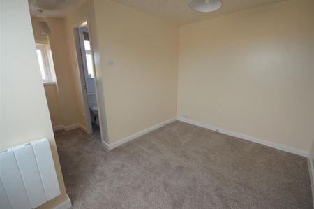 1 bedroom House To Let - Photo 3