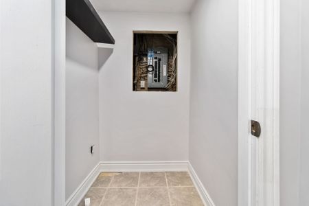 For Lease - 703 Rayner Court, Milton, Ontario - Photo 2