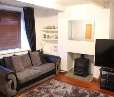 2 bedroom terraced house to rent - Photo 1