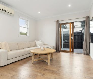Renovated Home in a Prime Frankston Pocket - Photo 4