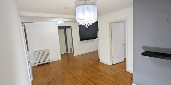2bd, 1Bath 5 minutes walk to Eglinton W Subway - Photo 3