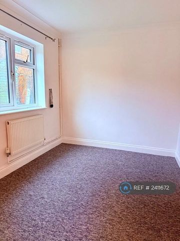 2 bedroom bungalow to rent - Photo 2