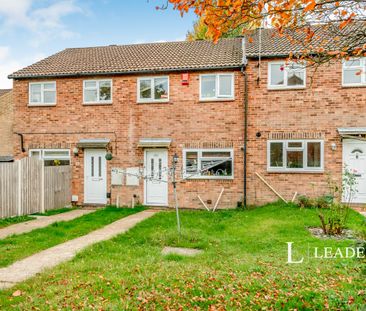 3 bedroom house to rent Sycamore Drive, East Grinstead, RH19 - Photo 2