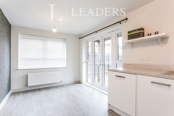 3 bedroom detached house to rent - Photo 1