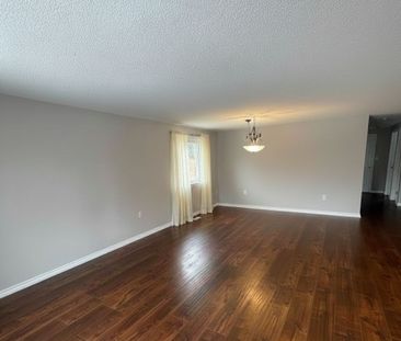 For Lease - 21 Columbia Road, Barrie, Ontario - Photo 1
