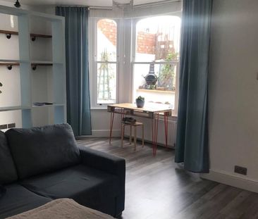 Studio Flat, Shepherds Bush, W12 - Photo 5