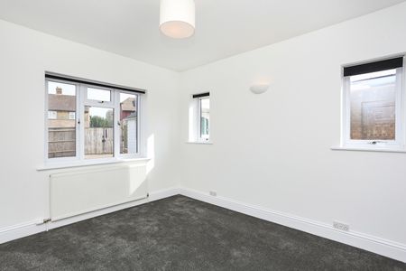 5 bedroom house to rent Oakley Road, Bromley, BR2 - Photo 3
