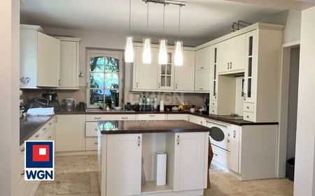 Dom na wynajem Zagórze - Wygodna willa dla osób ceniacych spokój i komfort. - Zdjęcie 3