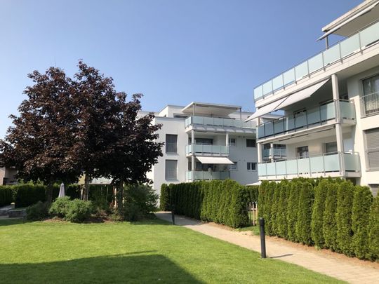 grosszügige, moderne 3.5 Zi.-Dachwohnung im Dorfzentrum - Photo 1