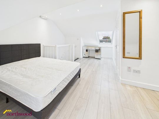 1 bedroom in a house share to rent - Photo 1