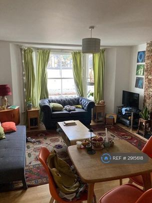2 bedroom flat to rent - Photo 1