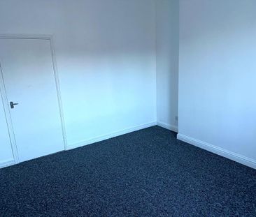 2 bedroom maisonette to rent - Photo 2