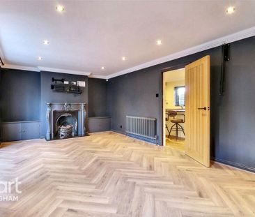 3 bedroom detached house to rent - Photo 3