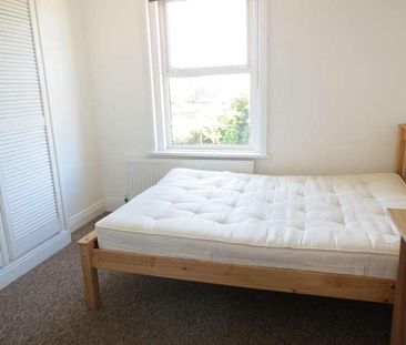 Bedroom Detached House In Winton, BH9 - Photo 3