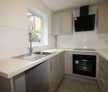 Cobden Terrace, Deckham, NE8 - Photo 2