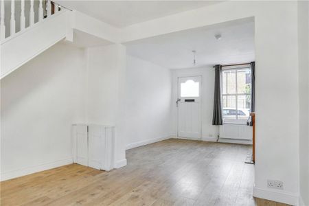 3 bedroom terraced house to rent - Photo 4