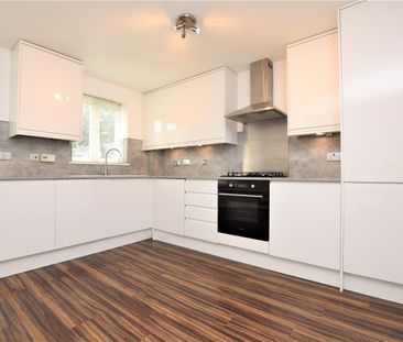 50, Dunlop Avenue, Leeds, West Yorkshire, LS12 6LE - Photo 6