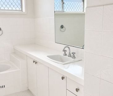 FRESHLY RENOVATED FAMILY HOME IN THE HEART OF ULLADULLA - Photo 5
