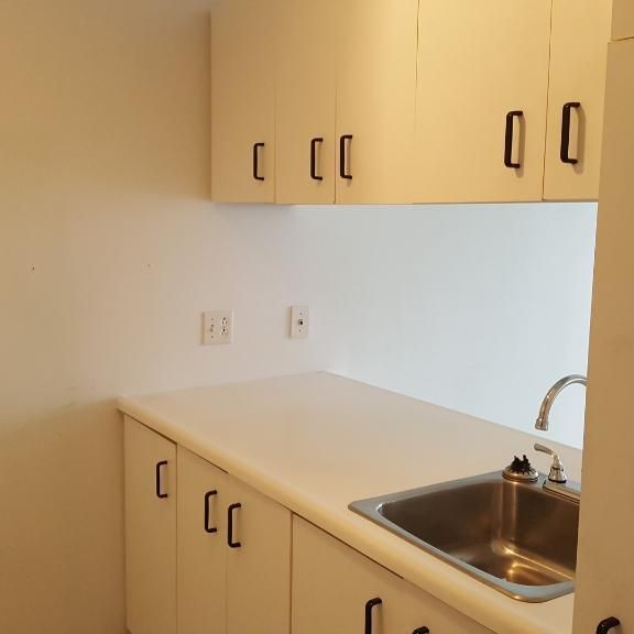Grand logement 4 1/2 à louer -- Limoilou - Photo 1