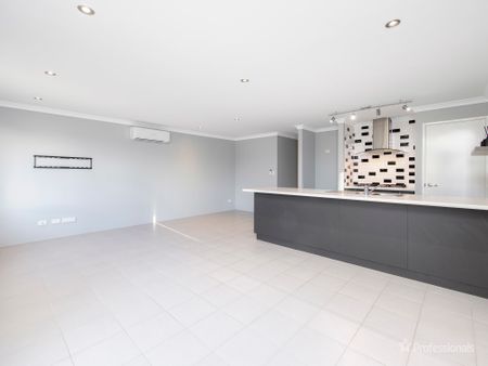 14 Hexham Terrace, Alkimos WA 6038 - Photo 2