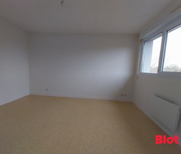 Location Appartement 2 pièces 45m² CHARTRES DE BRETAGNE 35131 - Photo 4